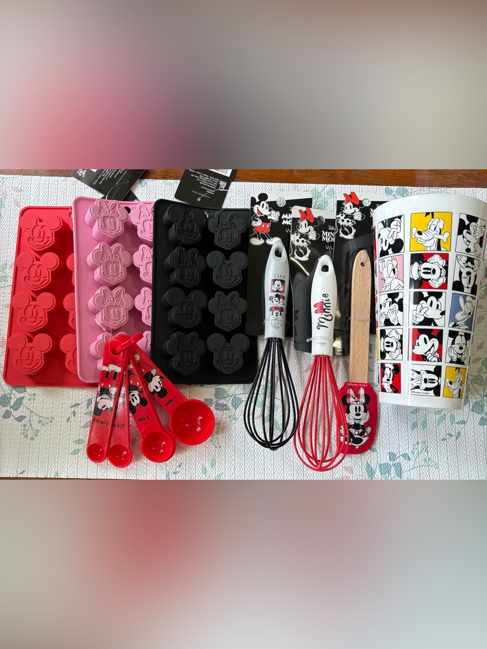 Disney Mickey & Minnie 9-Piece Kitchen Bundle NWT Official
